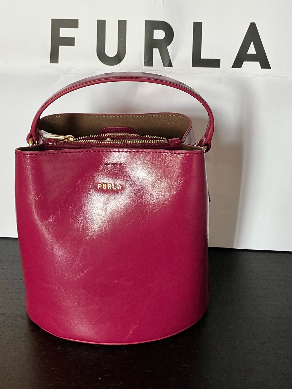 Rare Furla Lacca Patent Leather Mini Bucket Bag NWOT - Picture 9 of 13